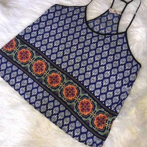 Patterned Tank Top - Picture 2 of 3